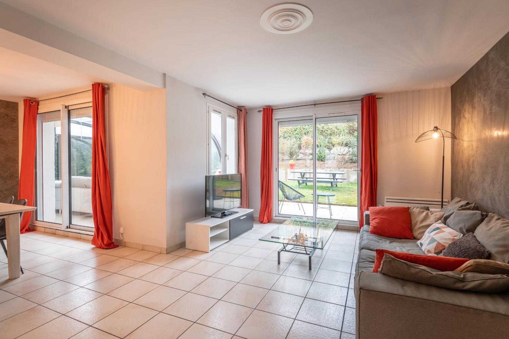 Alpiloc - Town House With Garden And Winter Lounge Βίλα Άννεσι Εξωτερικό φωτογραφία