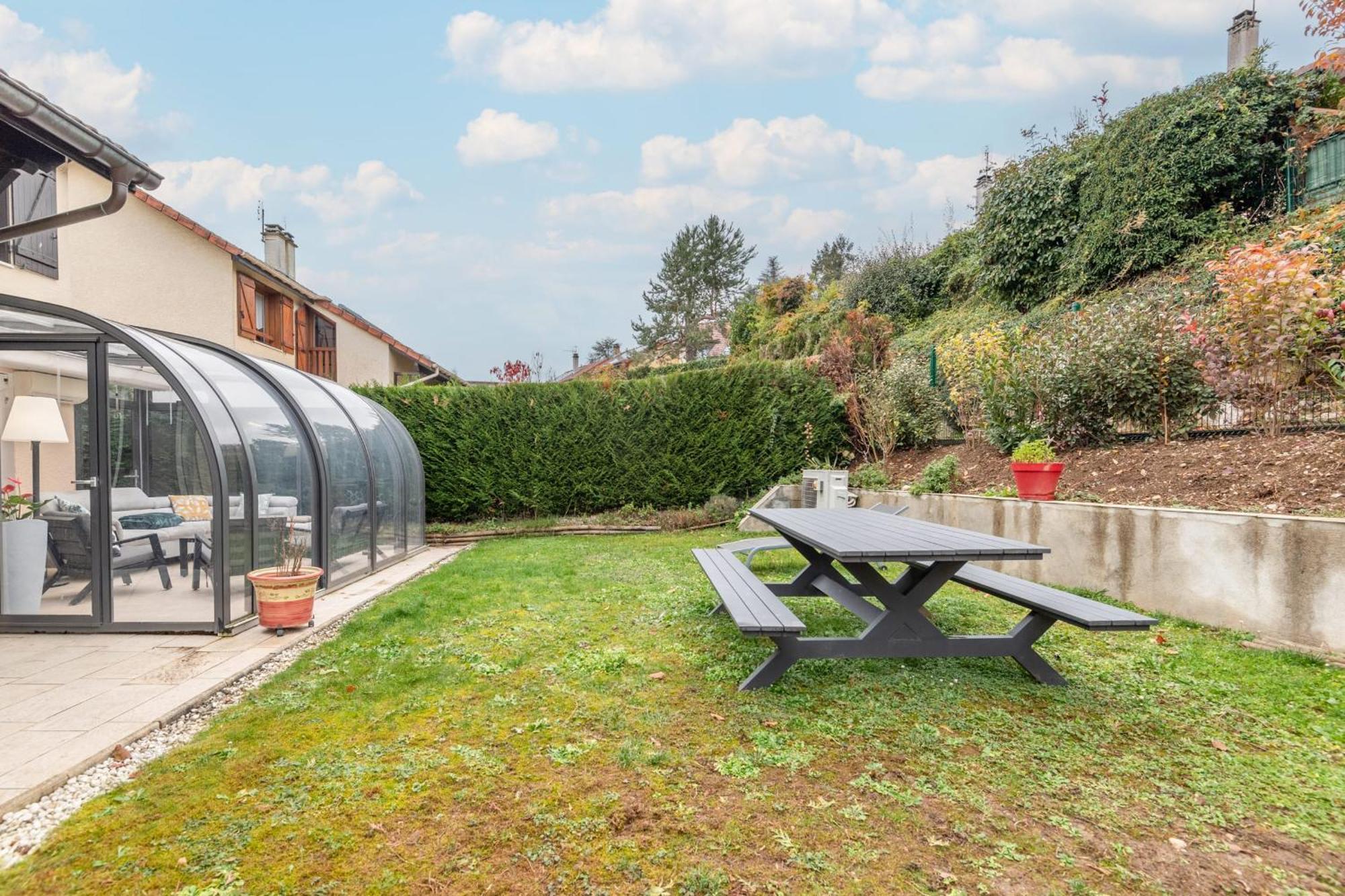 Alpiloc - Town House With Garden And Winter Lounge Βίλα Άννεσι Εξωτερικό φωτογραφία