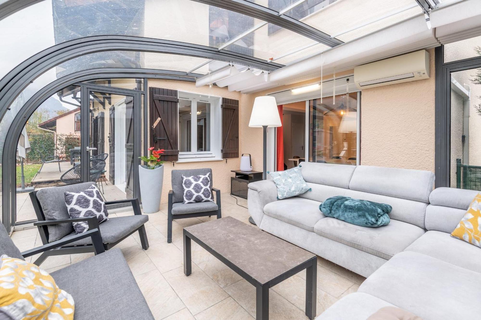 Alpiloc - Town House With Garden And Winter Lounge Βίλα Άννεσι Εξωτερικό φωτογραφία